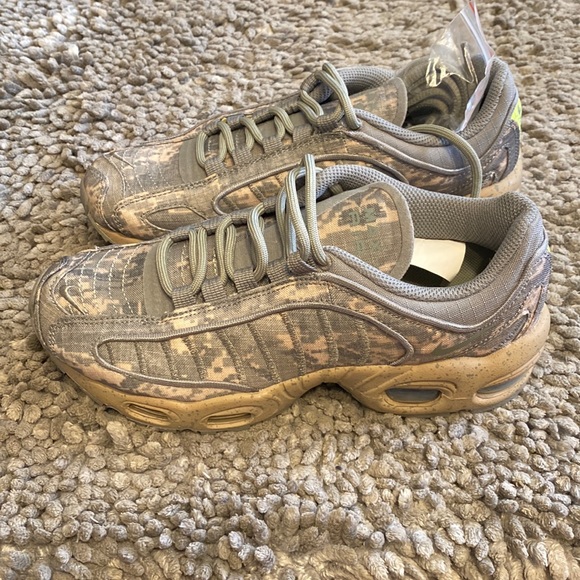 nike air max tailwind camo